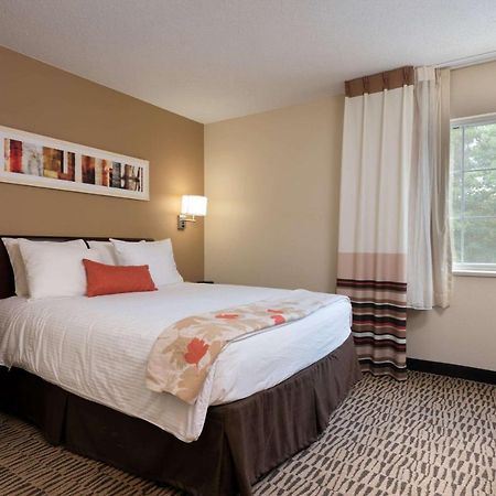Mainstay Suites Detroit 法明顿山 外观 照片