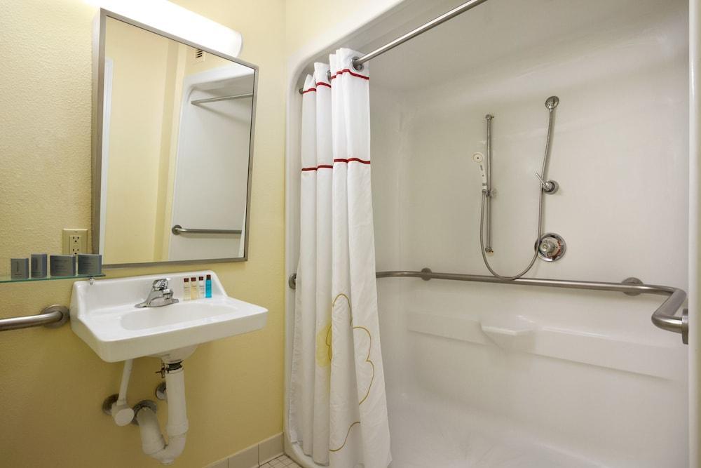Mainstay Suites Detroit 法明顿山 外观 照片