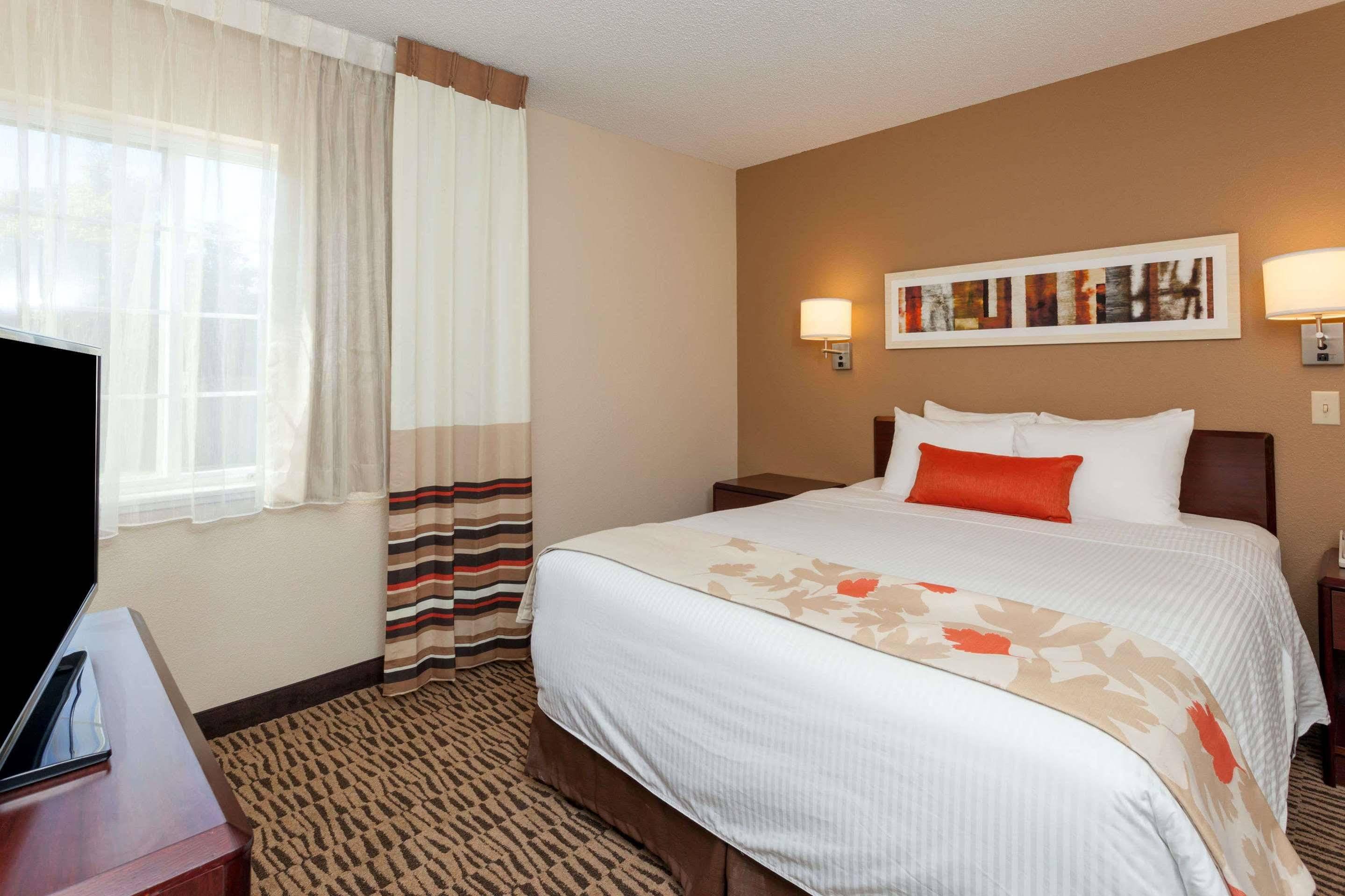 Mainstay Suites Detroit 法明顿山 外观 照片
