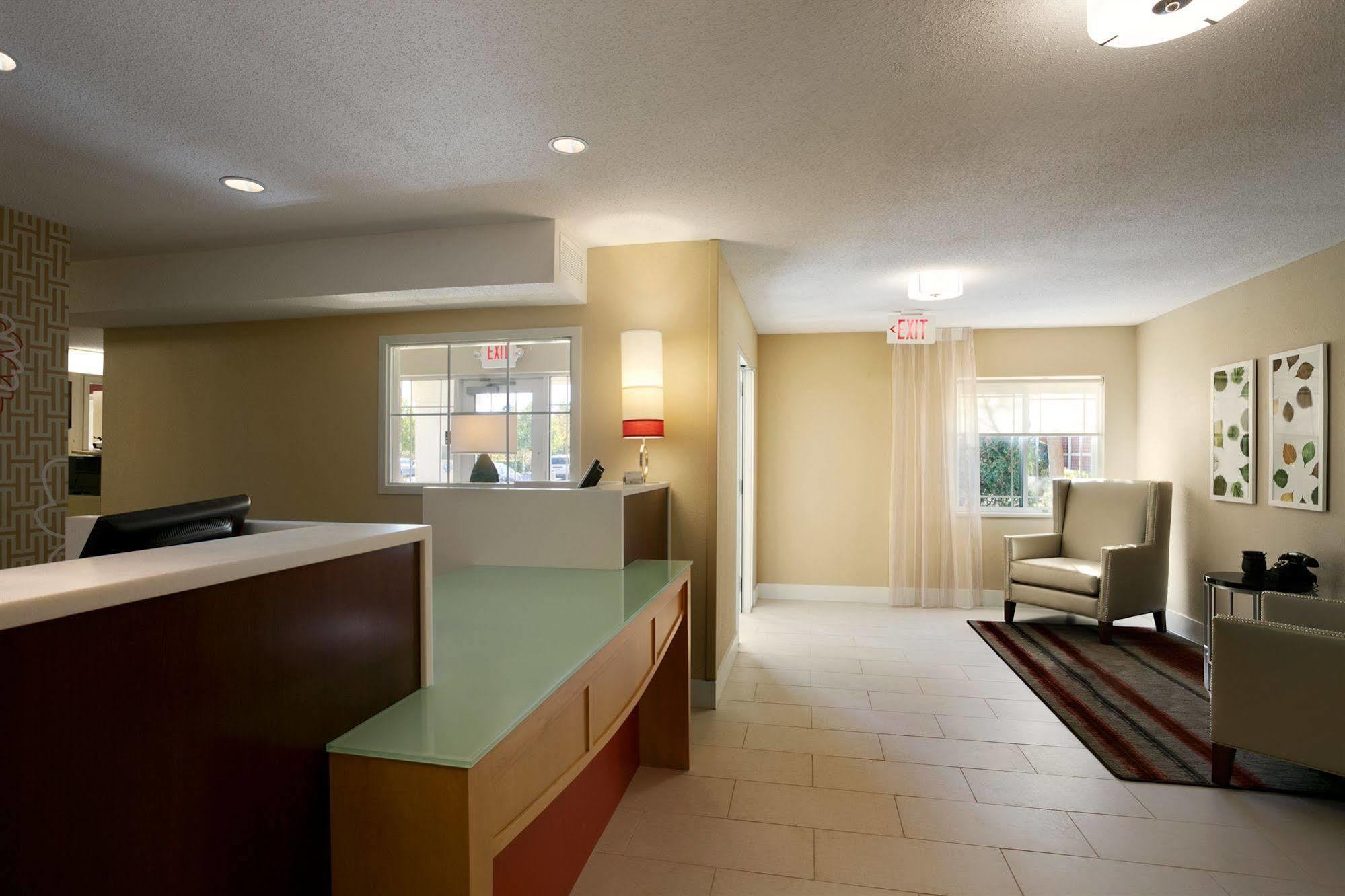 Mainstay Suites Detroit 法明顿山 外观 照片